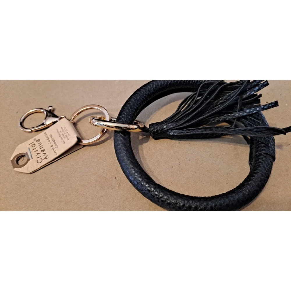 Crystal Avenue Black Curcle Faux Leather Keychain NWT‎